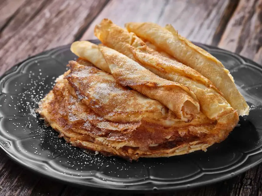 Receta de filloas de leche a la gallega
